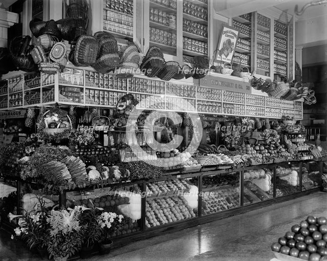 Edw. Neumann, Broadway Market, Detroit, Mich., between 1905 and 1915. Creator: Unknown.