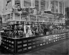 Edw. Neumann, Broadway Market, Detroit, Mich., between 1905 and 1915. Creator: Unknown