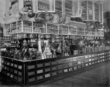 Edw. Neumann, Broadway Market, Detroit, Mich., between 1905 and 1915. Creator: Unknown