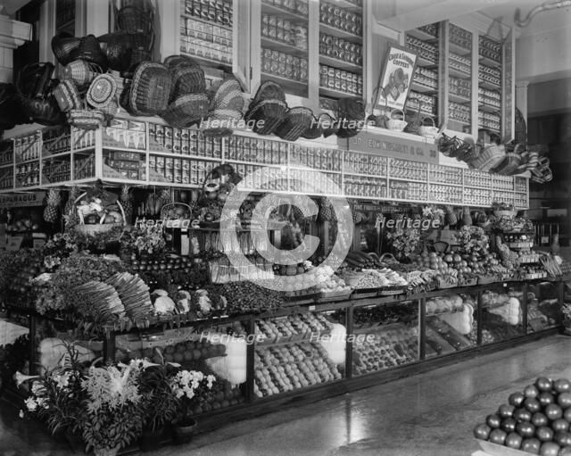 Edw. Neumann, Broadway Market, Detroit, Mich., between 1905 and 1915. Creator: Unknown.