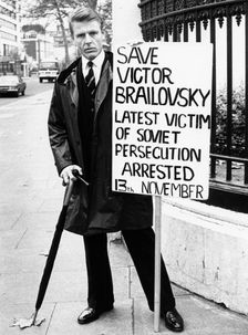 Edward Fox (1937- ), English actor, protesting outside the Soviet Embassy, 1980. Creator: Unknown
