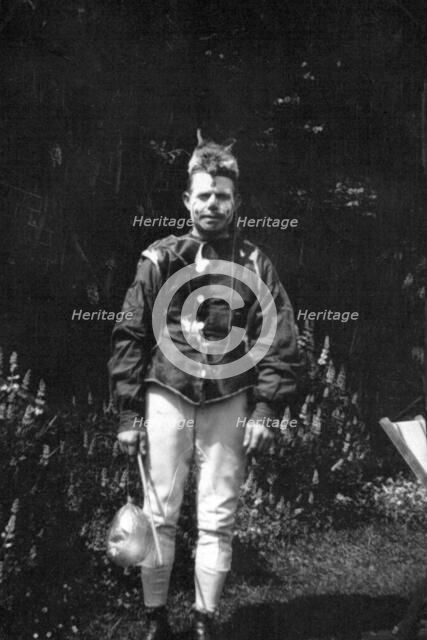 Edwin James as the fool, Bidford Morris Dancers, Redditch, Worcestershire, 2 June 1906.  Artist: Cecil Sharp