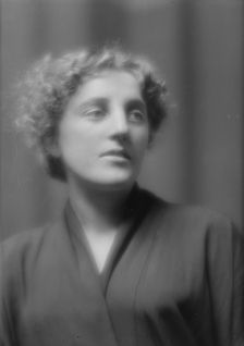 Eddington, Gertrude, Miss, portrait photograph, 1912 Feb. 29. Creator: Arnold Genthe