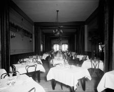 Edelweiss Cafe, banquet room, Detroit, Mich., between 1905 and 1915. Creator: Unknown