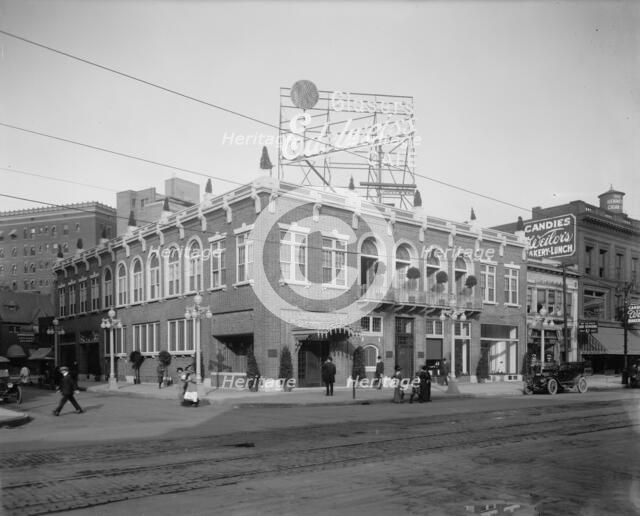 Edelweiss Cafe, Detroit, Mich., between 1905 and 1915. Creator: Unknown.