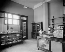Edelweiss Cafe, delicatessen room, Detroit, Mich., between 1905 and 1915. Creator: Unknown