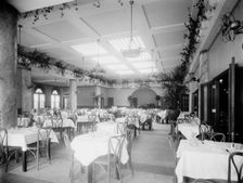 Edelweiss Cafe, main dining room from southwest corner, Detroit, Mich., between 1905 and 1915. Creator: Unknown