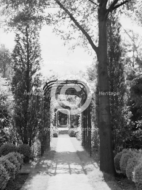 Edge, Charles N., garden, 1933 June 18. Creator: Arnold Genthe.