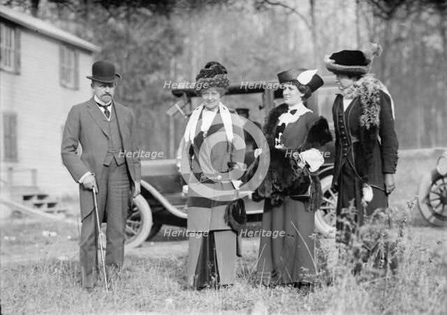 Edgewood Hunt - George H. Chase; Mrs. Chase; Mrs. Tuckerman; Mrs. R.H. Chapman, 1912. Creator: Harris & Ewing.