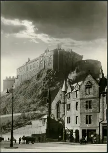 Edinburgh Castle, Edinburgh, Scotland, 1920-1935. Creator: J Dixon Scott