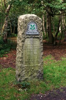 Edlmann memorial, Petts Wood, Kent, 2005. Creator: Peter Thompson