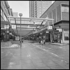 Edmonton Green Shopping Centre, New Road, Edmonton Green, Enfield, London, 1980. Creator: Department of the Environment