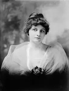 Edna Dixon, 1917. Creator: Unknown