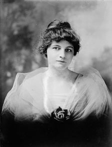 Edna Dixon, 1917. Creator: Unknown