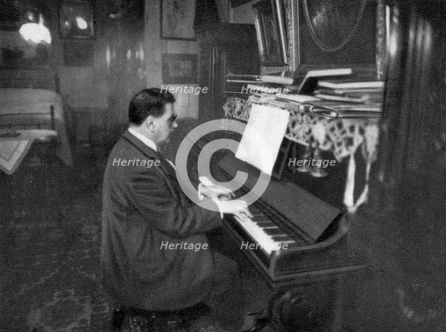 Edouard Herriot, French Radical politician, playing the piano, 1925. Artist: Unknown