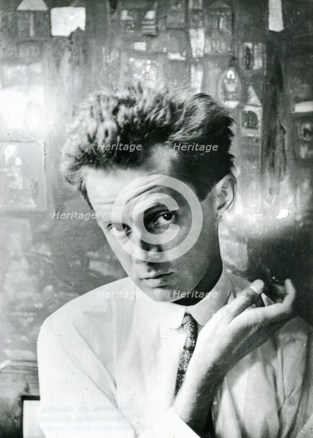 Egon Schiele in front of the painting "Waldandacht" (Forest prayers), 1915.