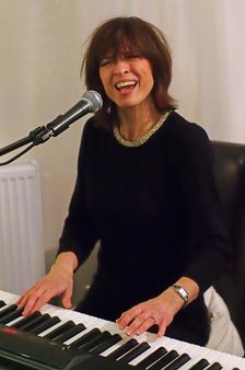 Eileen Hunter, Da Peppino, Horley, Surrey, 2013. Artist: Brian O'Connor