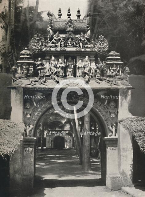 'Eingang zu einem Hindutempel, Ceylon', 1926. Artist: Unknown.