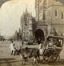 Ekka outside Victoria Station, Bombay, India, c1900s(?).Artist: Underwood & Underwood