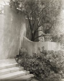 "El Fureidis," James Waldron Gillespie house, Parra Grande Lane, Montecito, California, 1917. Creator: Frances Benjamin Johnston