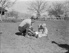 El Monte federal subsistence homesteads, California, 1936. Creator: Dorothea Lange