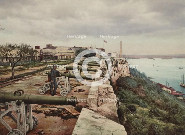 El parapeto de la Cabana, Habana, c1900. Creator: William H. Jackson.