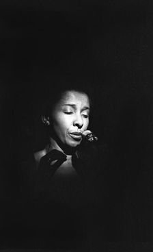 Elaine Delmar, Ronnie Scott's, London, 1989. Artist: Brian O'Connor