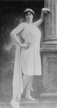 Eleonora de Cisneros, between c1915 and c1920. Creator: Bain News Service