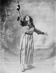 Eleonora de Cisneros, between c1915 and c1920. Creator: Bain News Service