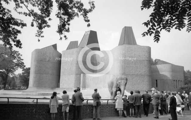 Elephant and Rhino Pavilion, Zoological Gardens, Regent's Park, St Johns Wood, London, c1965-1980. Artist: Eric de Maré