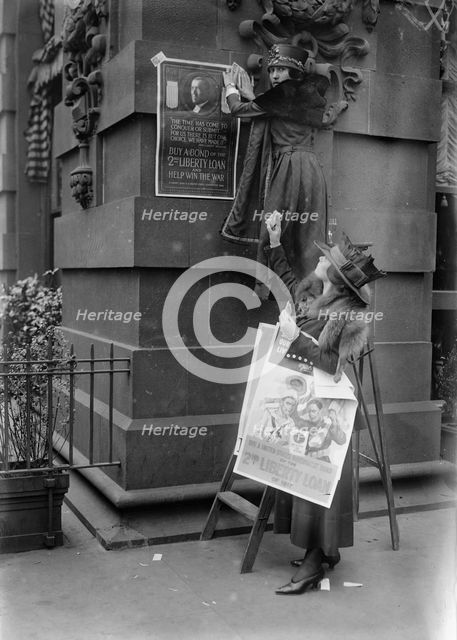 Elise Robert & Dorothy Kohn, Oct 1917. Creator: Bain News Service.