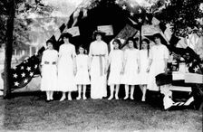 Eliz. & Dorothy Mayes, Jean Darrah, Pauline Settle, Elizabeth Allen, etc., between c1910 and c1915. Creator: Bain News Service
