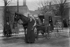 Eliz. Freeman enroute to Wash'n, 1913. Creator: Bain News Service