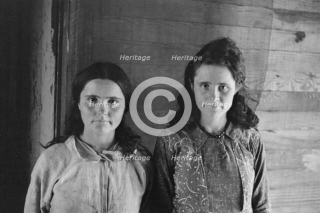 Elizabeth and Dora Mae Tengle, Hale County, Alabama, 1936. Creator: Walker Evans.