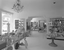 Elizabeth Arden, business on Worth Ave., Palm Beach, 1959. Creator: Gottscho-Schleisner, Inc