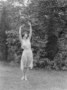 Elizabeth Duncan dancers and children, 1920 Creator: Arnold Genthe