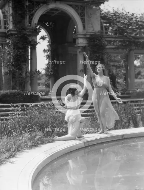 Elizabeth Duncan dancers and children, between 1916 and 1941. Creator: Arnold Genthe.
