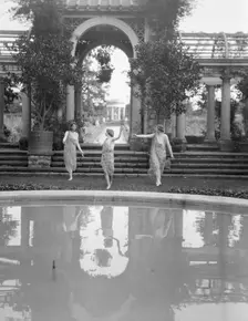 Elizabeth Duncan dancers and children, between 1916 and 1941. Creator: Arnold Genthe