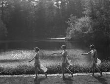 Elizabeth Duncan dancers and children, between 1916 and 1941. Creator: Arnold Genthe