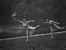 Elizabeth Duncan dancers and children, between 1916 and 1941. Creator: Arnold Genthe