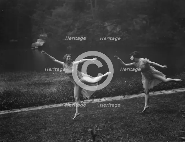 Elizabeth Duncan dancers and children, between 1916 and 1941. Creator: Arnold Genthe.