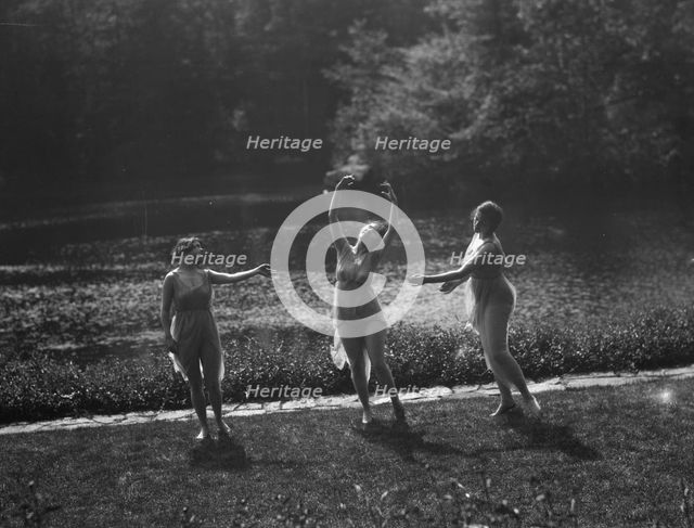 Elizabeth Duncan dancers and children, between 1916 and 1941. Creator: Arnold Genthe.