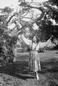 Elizabeth Duncan dancers and children, between 1916 and 1941. Creator: Arnold Genthe