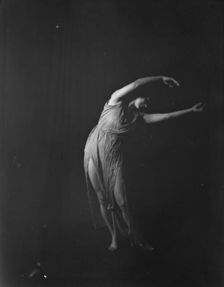 Elizabeth Duncan dancers and children, between 1916 and 1941. Creator: Arnold Genthe