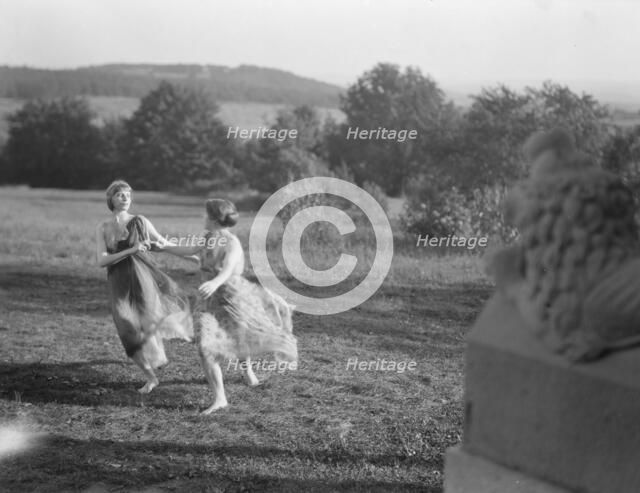 Elizabeth Duncan dancers and children, between 1916 and 1941. Creator: Arnold Genthe.