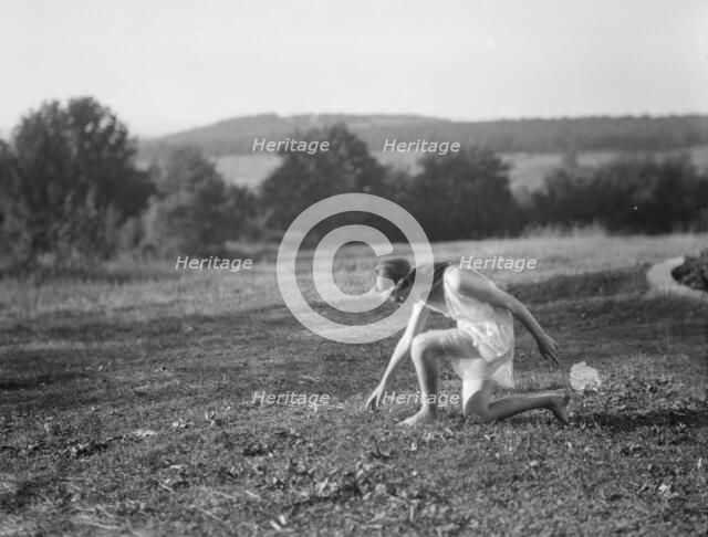 Elizabeth Duncan dancers and children, between 1916 and 1941. Creator: Arnold Genthe.