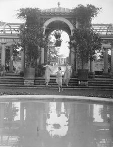 Elizabeth Duncan dancers and children, between 1916 and 1941. Creator: Arnold Genthe