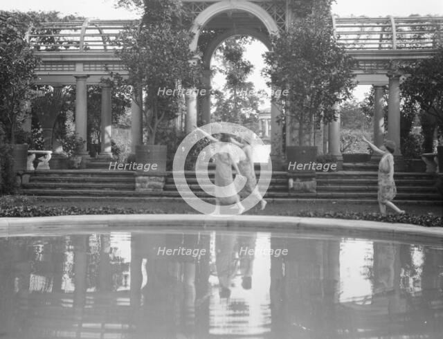 Elizabeth Duncan dancers and children, between 1916 and 1941. Creator: Arnold Genthe.