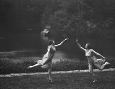 Elizabeth Duncan dancers and children, between 1916 and 1941. Creator: Arnold Genthe