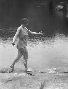 Elizabeth Duncan dancers and children, between 1916 and 1941. Creator: Arnold Genthe